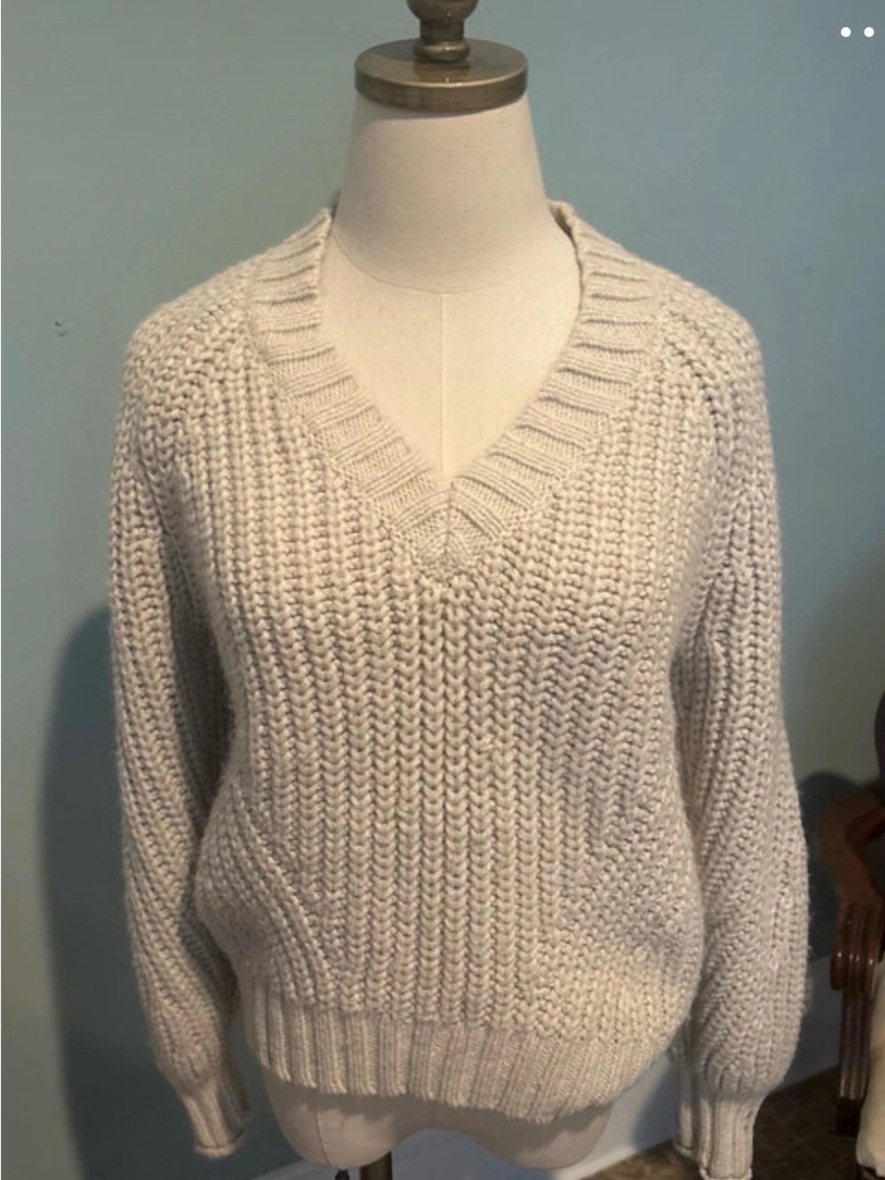 Y2K American Eagle Outfitters Cream V-Neck Chunky Knit Sweater